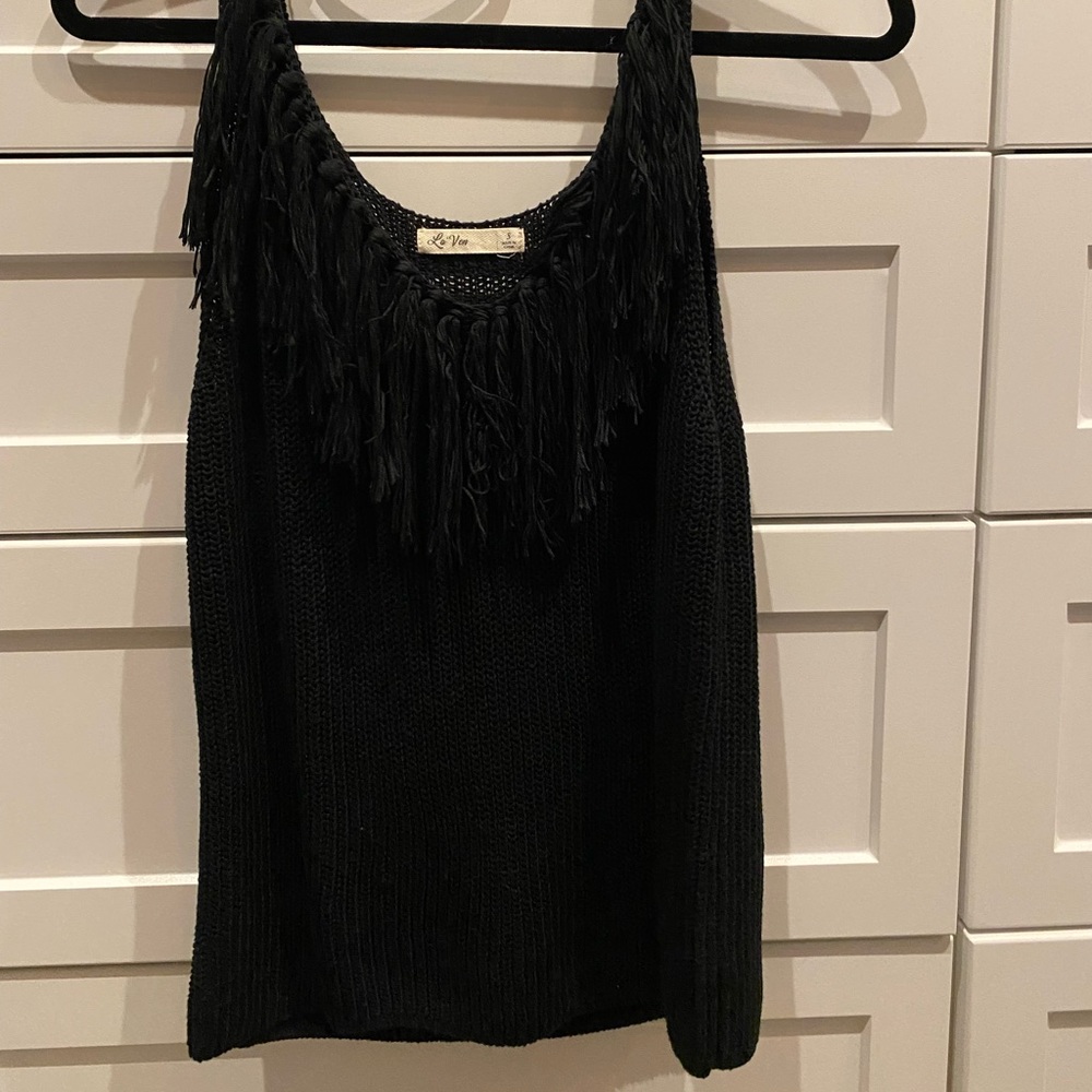 Super cute black, sweater tank with fringe!